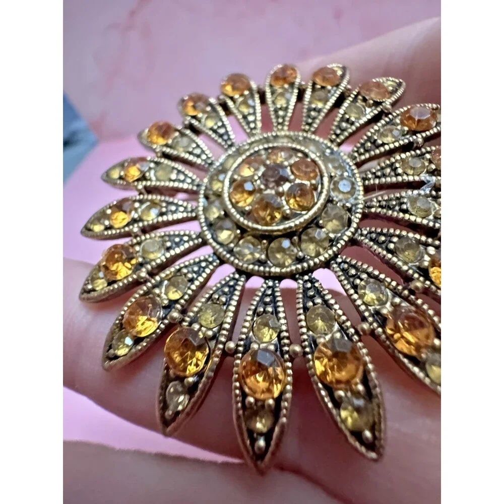 Vintage Gold Tone Rhinestone Sunburst Brooch – Amber & Clear Stones – 2”